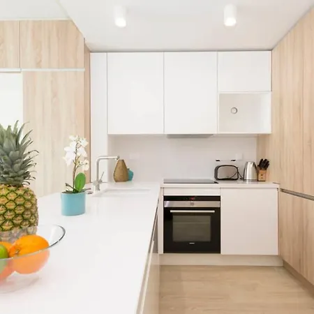 Studio With Garage - Liberdade 40 - Wi-fi & A/c Apartment
