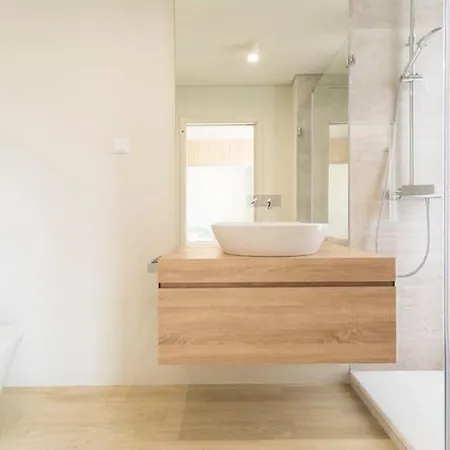 Studio With Garage - Liberdade 40 - Wi-fi & A/c Apartamento