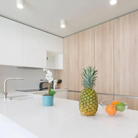 Studio With Garage - Liberdade 40 - Wi-fi & A/c